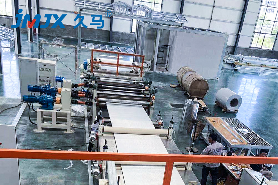 (Fagure de aluminiu+aluminiu 3D+A2) Linie de producție rezistentă la foc cu 3 funcții (Fagure de aluminiu+aluminiu 3D+A2) Linie de producție rezistentă la foc cu 3 funcții